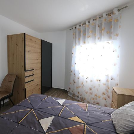 שילו Apartments Mirjana מראה חיצוני תמונה