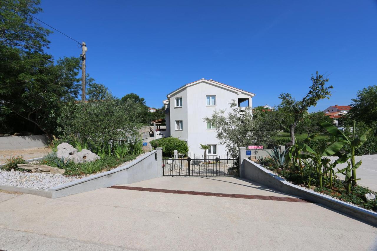 שילו Apartments Mirjana מראה חיצוני תמונה